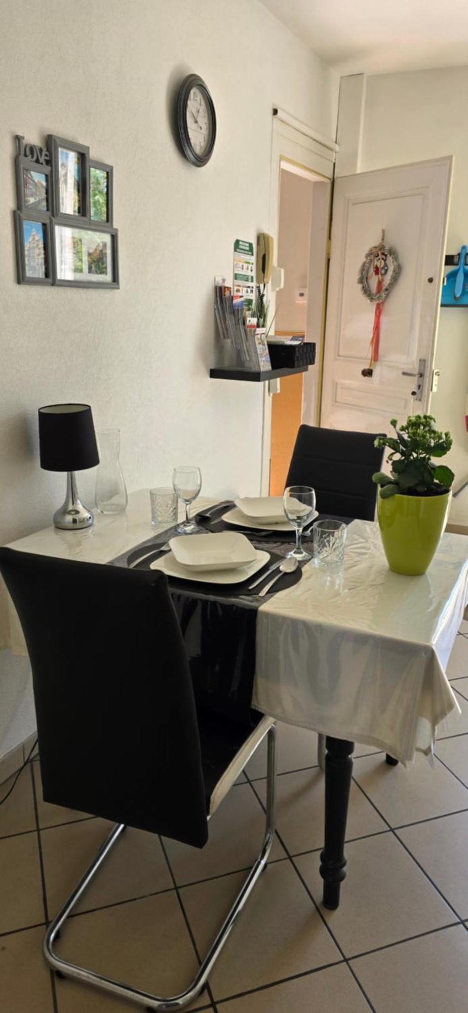 Appartement Avec Jardin A Colmar Bilik gambar
